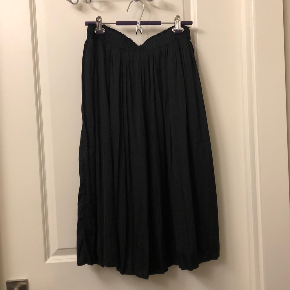 Pleated Silky Skirt